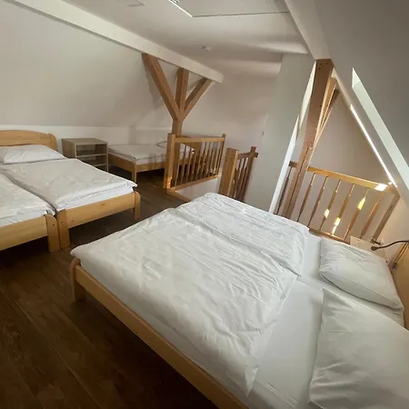 Apartmanhotel Na Handě 3*