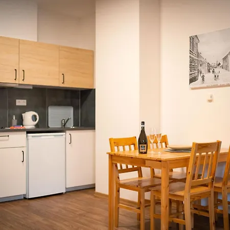 Ξενοδοχείο με διαμερίσματα Na Hande 3*